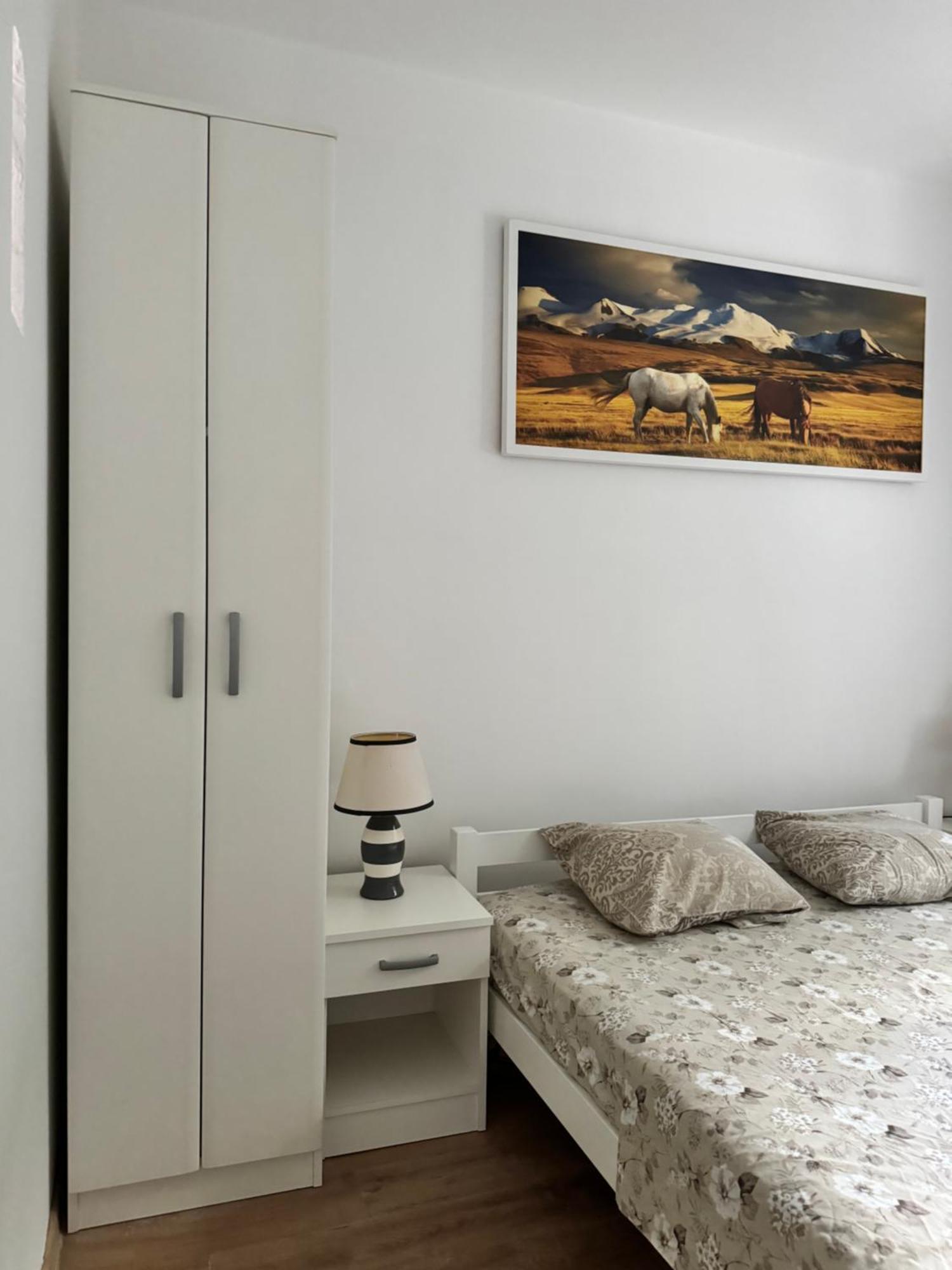 Apartamento Carine Garden Risan Habitación foto