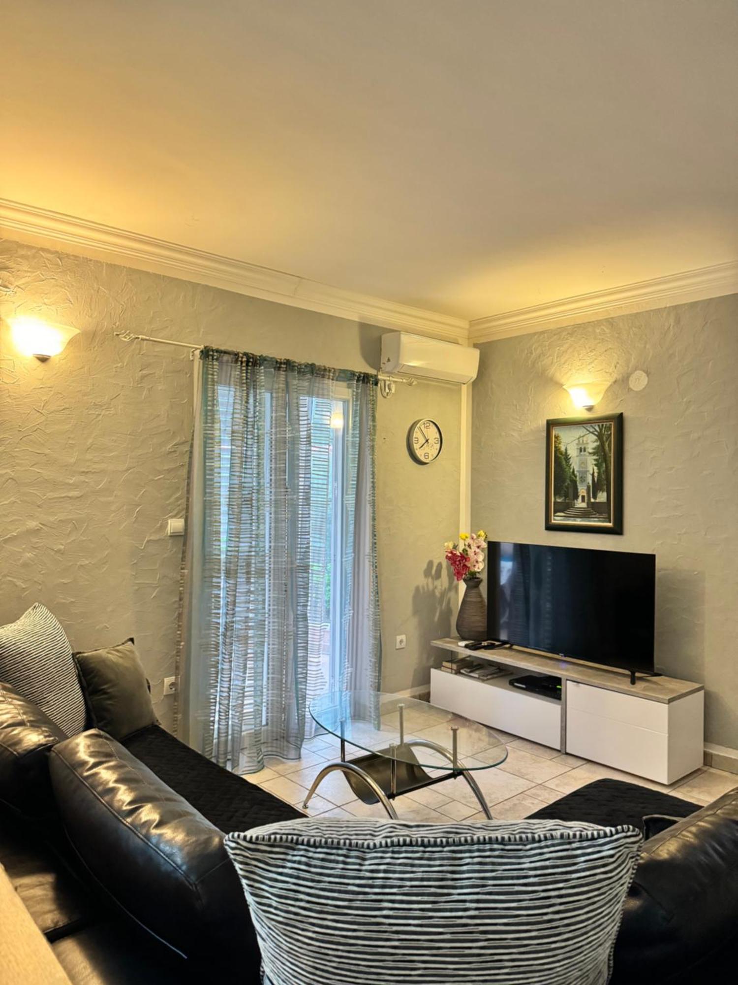 Apartamento Carine Garden Risan Exterior foto